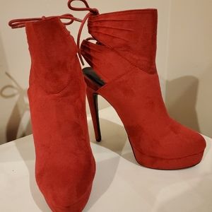 Red Botties